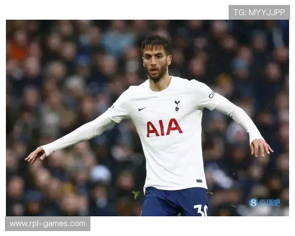 本坦库尔传球能力获赞，中场组织表现亮眼